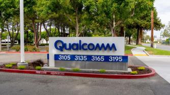 Qualcomm атакува пазара на Nvidia чрез сделка за милиарди с Amazon
