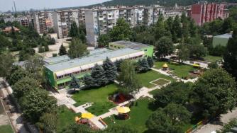 Близо 50 учебни заведения ще бъдат модернизирани с евросредства