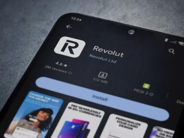 Хакери са откраднали данните на 700 европейски клиенти на Revolut