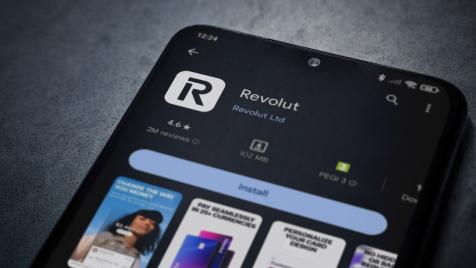 Хакери са откраднали данните на 700 европейски клиенти на Revolut