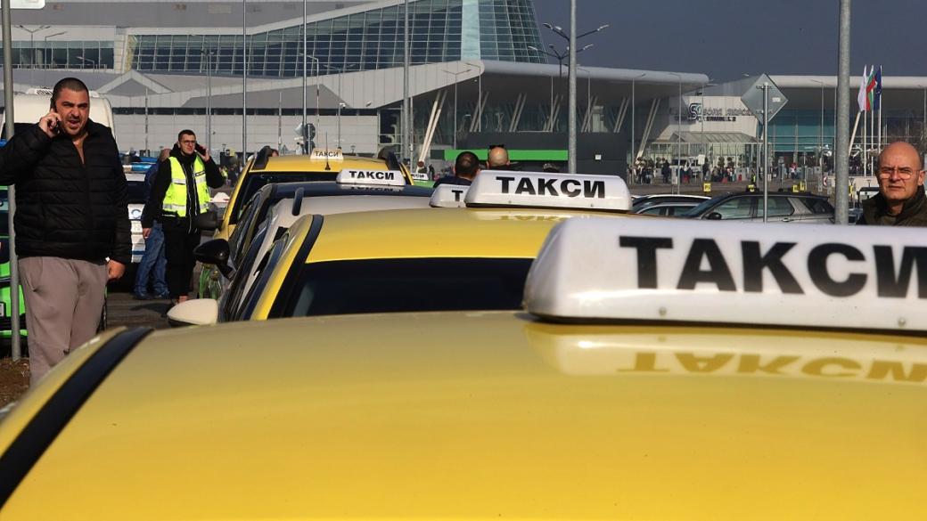 Столичната община коригира нагоре поскъпването при такситата