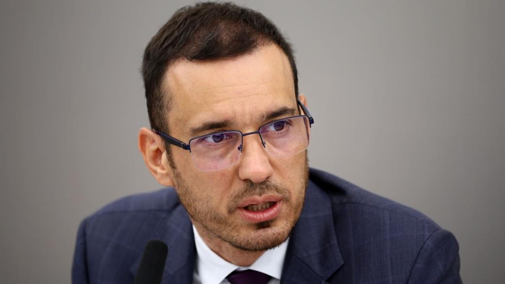 Терзиев поема лично управлението на транспорта в София