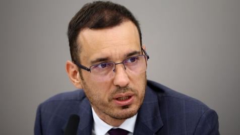 Терзиев поема лично управлението на транспорта в София