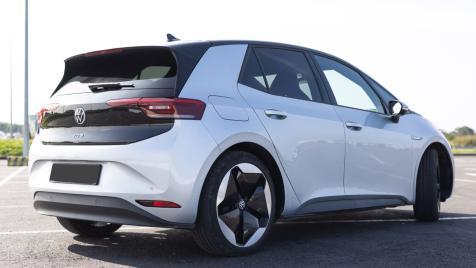 Volkswagen изтегля хиляди автомобили заради дефектни батерии