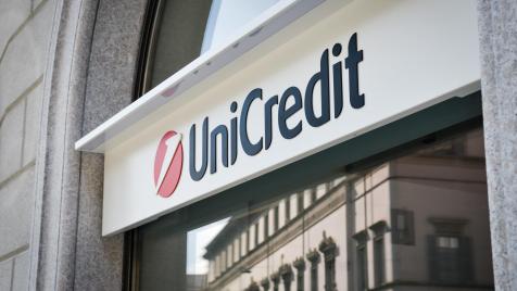 ЕЦБ разреши на UniCredit да поеме контрола над Commerzbank