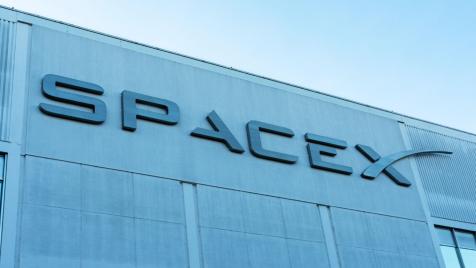 Мъск планира сливане на Tesla и SpaceX