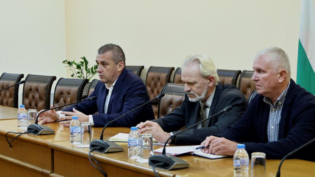 Кадровият недостиг затруднява навлизането на „Ивкони Експрес“