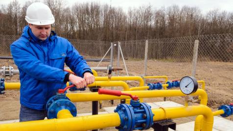 Природният газ в Европа рязко поскъпва: какво ще стане със сметките през зимата?