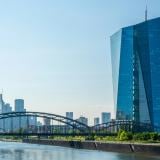 Банките в еврозоната затягат кредитирането и очакват по-строги ограничения
