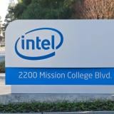 Акциите на Intel се сринаха с 25%