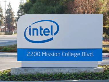 Акциите на Intel се сринаха с 25%