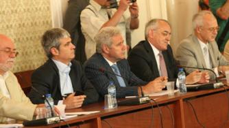 Бизнесът и синдикатите с ултиматум към Орешарски