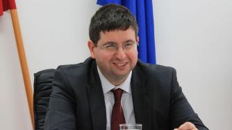 Нов дълг заради одържавяването на „Креди Агрикол“