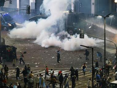 Безредици в Буенос Айрес след загубата на Аржентина