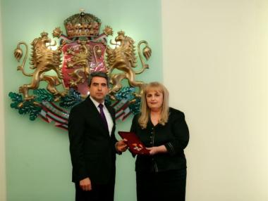 Славка Бозукова с орден „Св. св. Кирил и Методий“