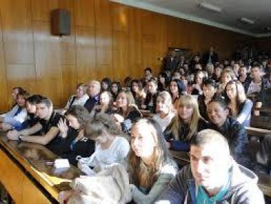 БСК призова за повече практика в образованието