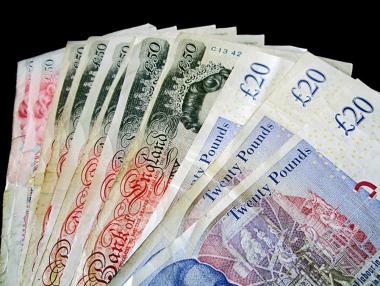 Доларът поскъпна, паундът се представи по-добре