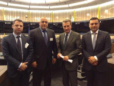 Борисов обсъди с Йотингер кризата в енергетиката