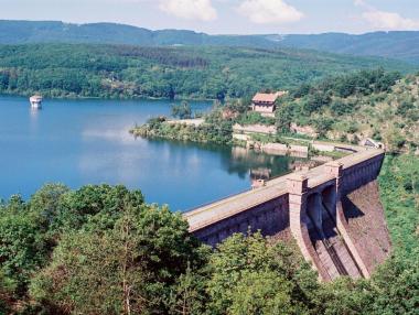 ДНСК поема контрола върху язовирите