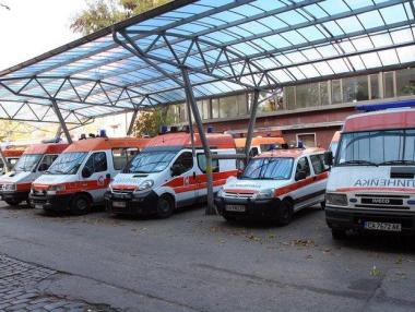 Оборудват линейките с камери