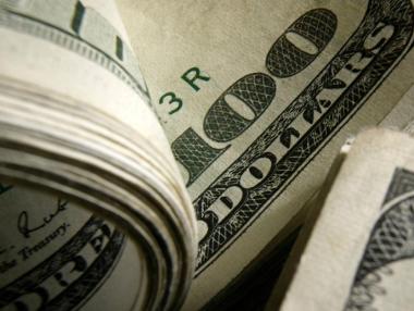 Доларът поскъпна заради стабилността на облигациите