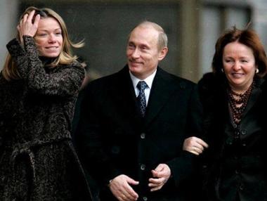 Холандски кмет поиска да „изхвърли“ дъщерята на Путин от страната