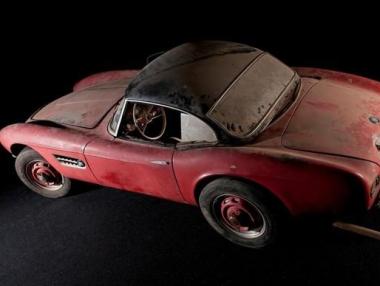 Реставрират BMW на Елвис