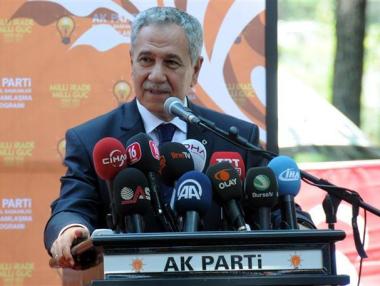 Вице на Ердоган е против жените да се смеят