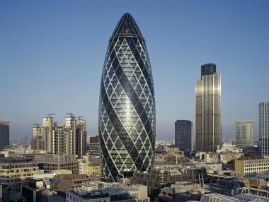 Продават лондонската кула Gherkin срещу £650 млн.
