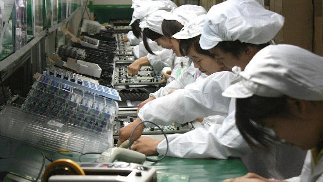 Китайското производство достигна двугодишен връх