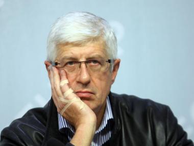 Стойнев е продукт на корпоративни интереси