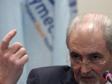 ДПС подкрепя заемите от служебен кабинет, но с уговорки