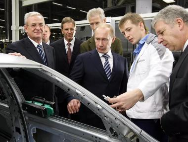 Adidas, VW, Siemens и Metro страдат от санкциите към Русия