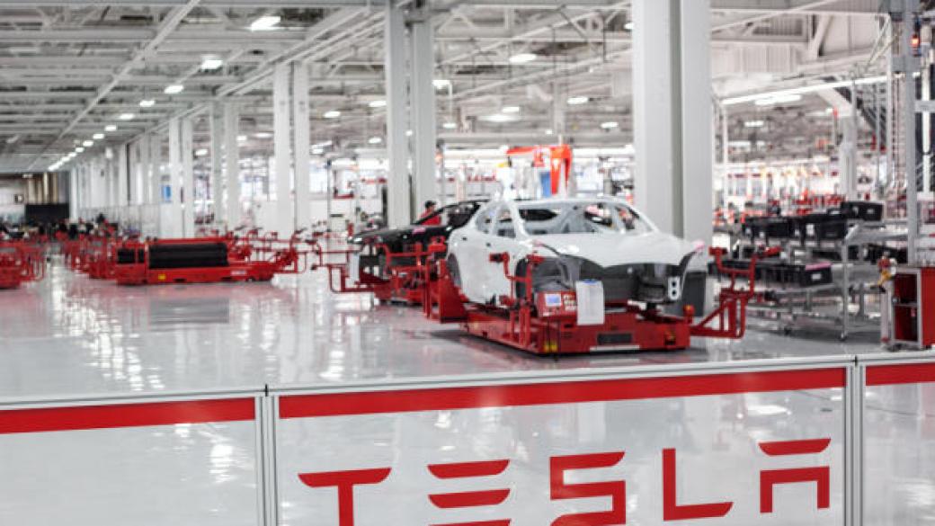 Panasonic ще помага на Tesla в строежа на „гига-фабрика“