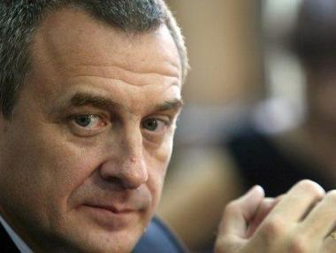 Преливат два язовира, стотици къщи са под вода