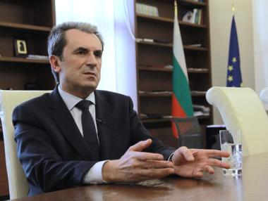 „Чистката“ на зам.-министрите е на Орешарски, а не на Близнашки