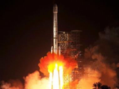 Китай ще проведе първата си двупосочна мисия до Луната