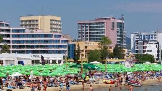 Нощувките през юни спадат, но приходите от тях растат