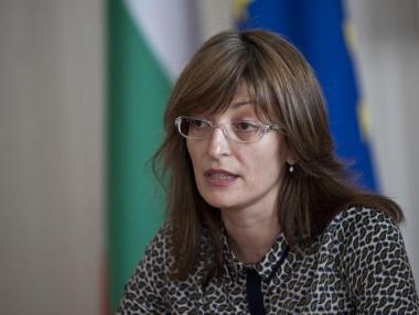 Захариева: Без промяна в енергетиката ще има режим на тока