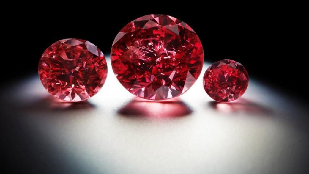 Рио Тинто продава 4 червени диаманта