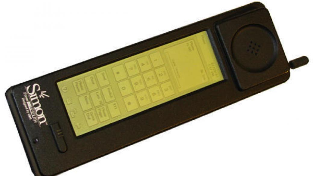 Първият смартфон навърши 20 години