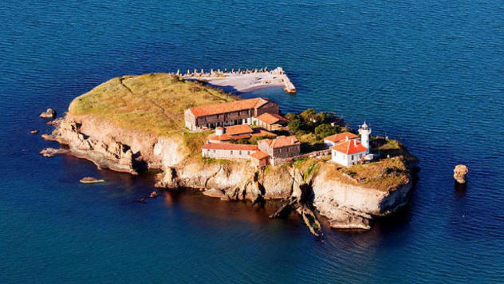 Туристическият кораб на Бургас с курсове до