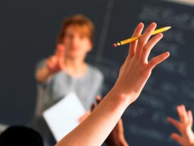 Министерство на образованието търси над 1900 учители