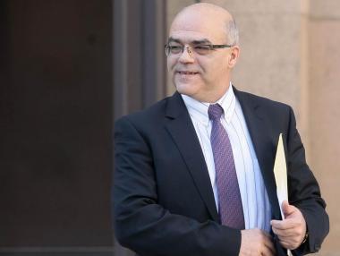 Огражданията пред парламента – от незаконно дарение