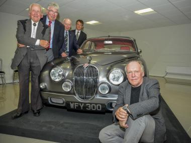 Дизайнерът на Jaguar създаде собствена версия на Mark 2