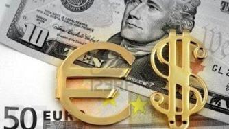 Еврото достигна едногодишно дъно спрямо долара
