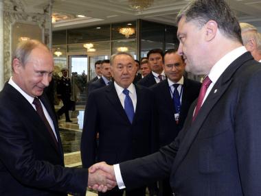Порошенко и Путин се разбрали за спиране на огъня