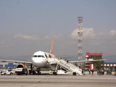 САЩ ще регулира вредните емисии от самолетите