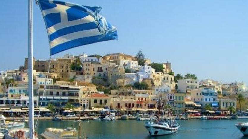 Гърция обяви съкращения на кризисните данъци