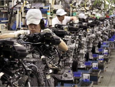 Японската икономика се сви по-силно от очакванията